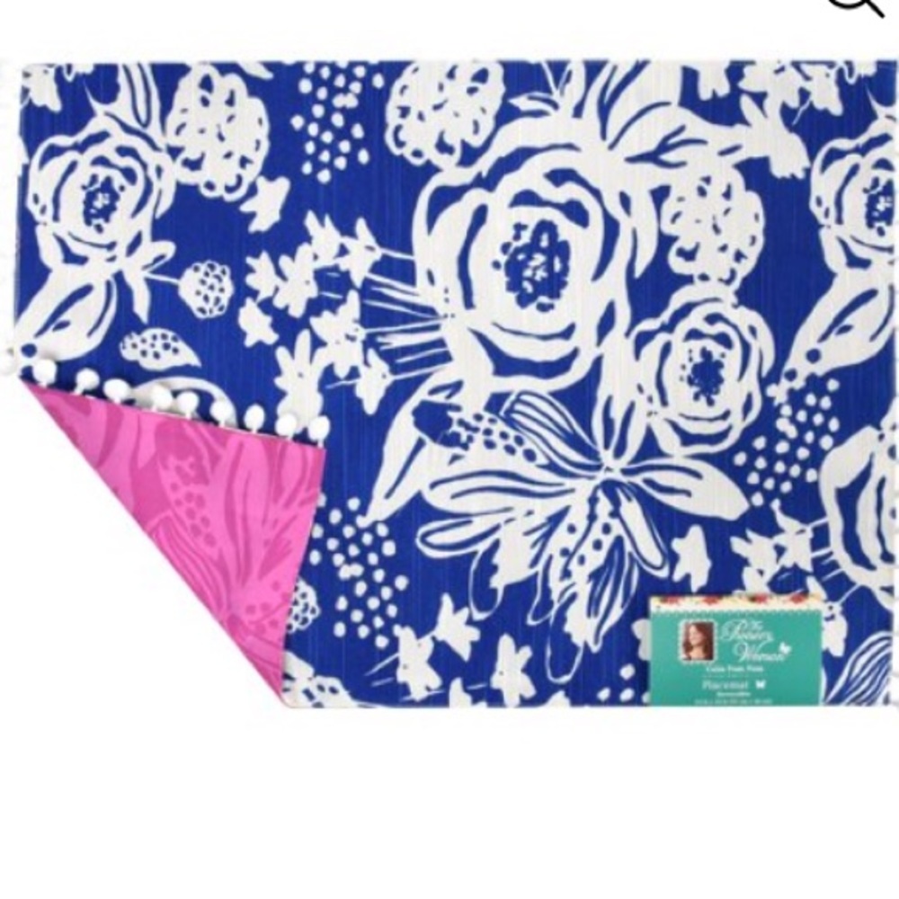 Pioneer women reversible placemat 4 pcs brand new without tags.
